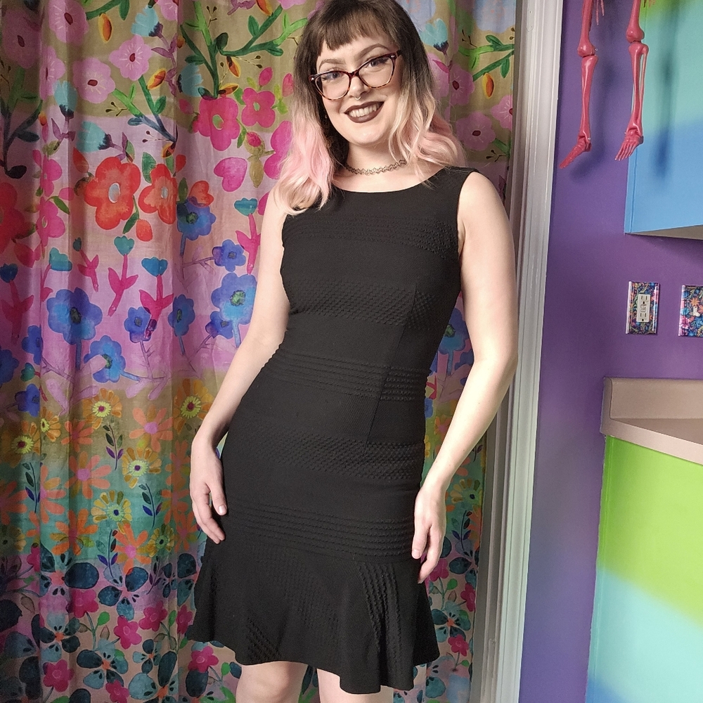 HUGO Boss Black Sleeveless Wiggle Dress Bodycon Sexy Ruffle Hem LBD